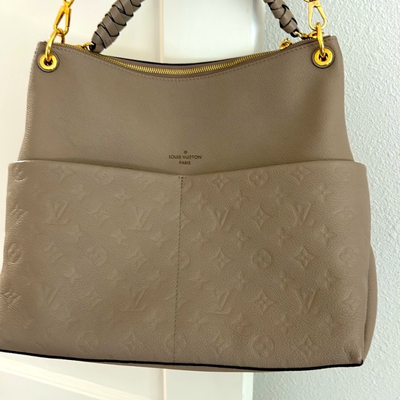 Louis Vuitton Monogram Empreinte Maida Hobo - Great Condition - Picture 3 of 16